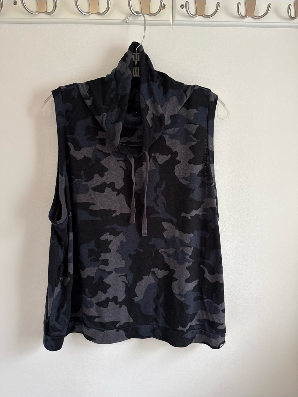 Prana Sleeveless Cowl Neck Tank in Black and Gray Camo